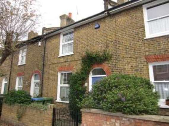 2 bedroom Detached t...